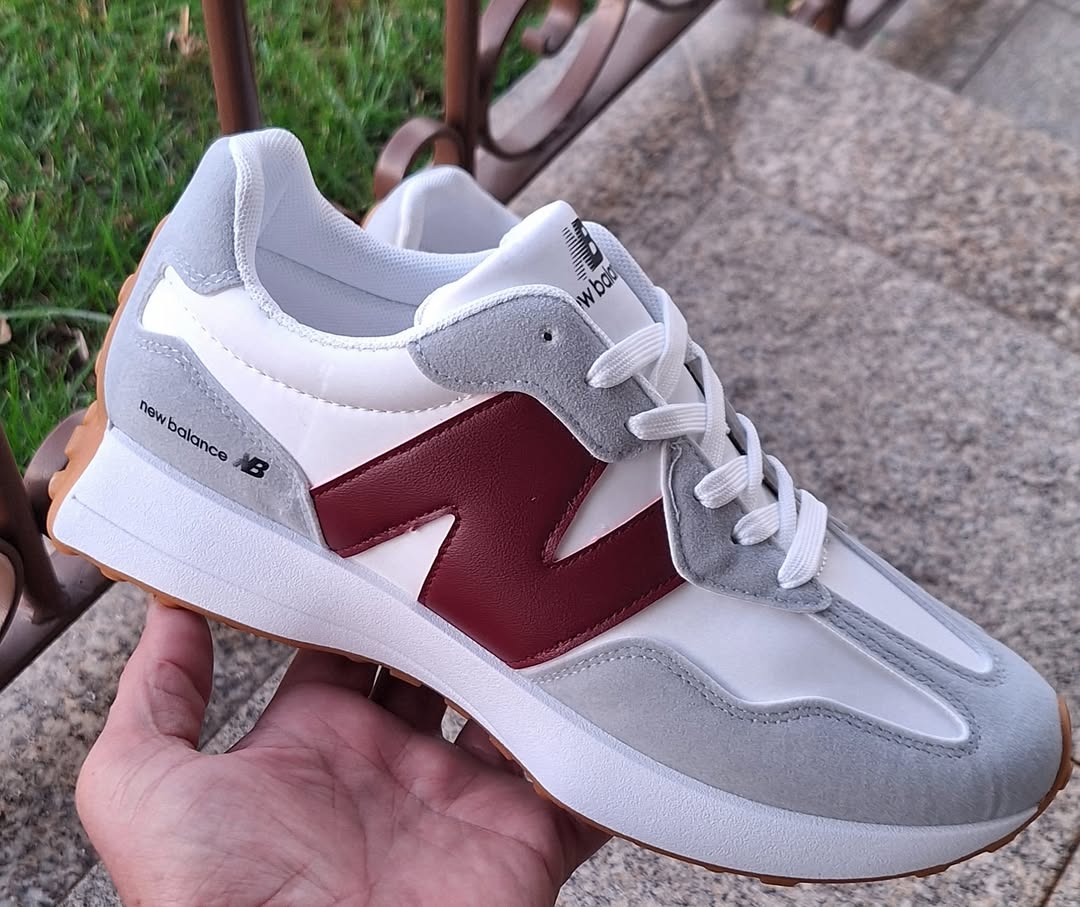 New Balance branco e bordeax